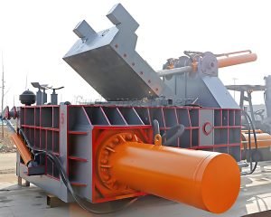 What is the working principle of a metal compactor