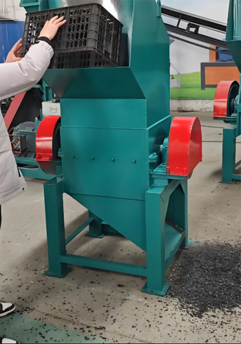 plastic bottle crusher