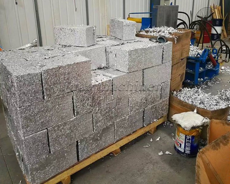 Aluminum scrap briquetting machine